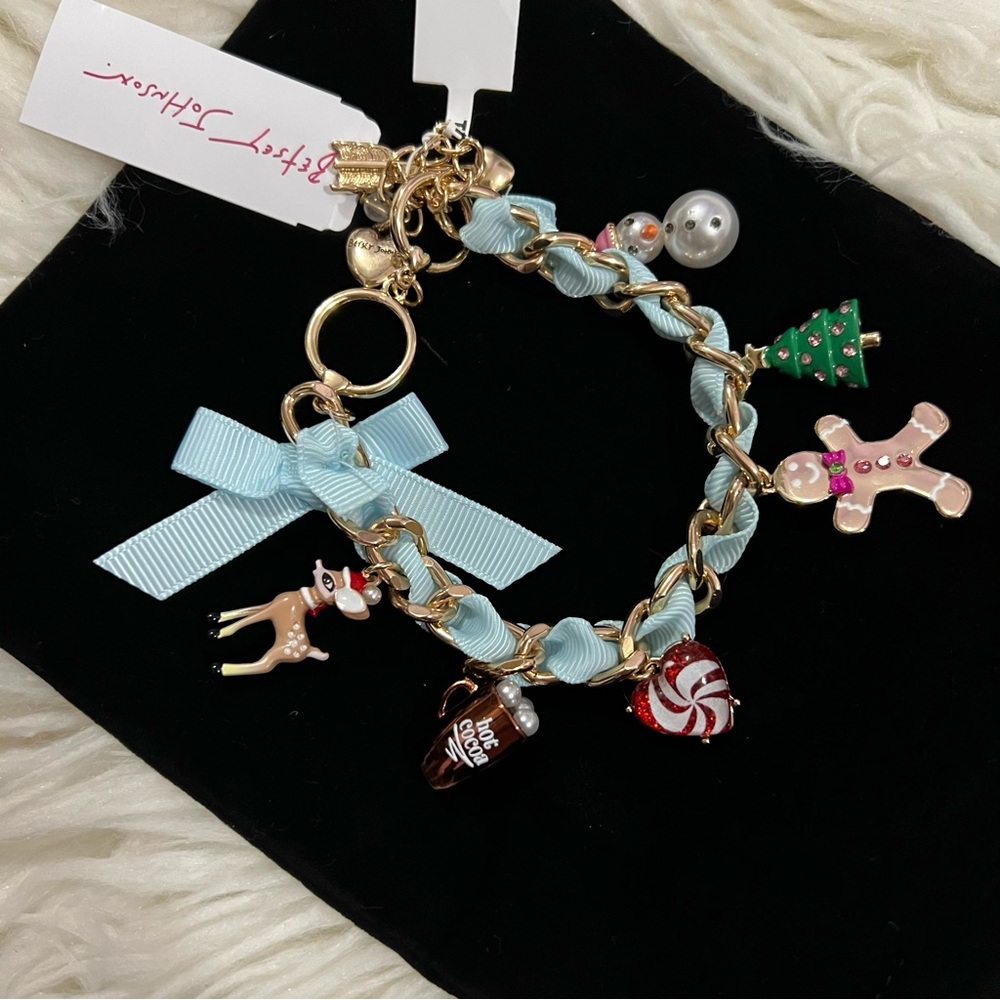 Betsey Johnson Gold Holiday Winter Charm Bracelet Snowman Deer Cocoa brand NWT